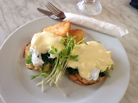 Cosi's Cafe - Getaway Accommodation 0