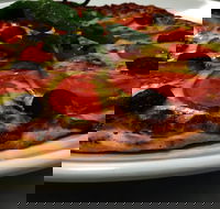 Rene's Pizza - Getaway Accommodation