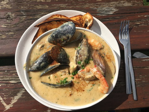 Beachcomber Cafe - Getaway Accommodation 2