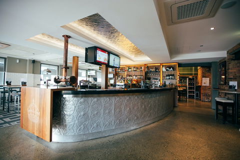 QA Hotel - Getaway Accommodation 0