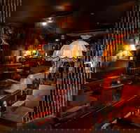 The Junk Bar - Getaway Accommodation