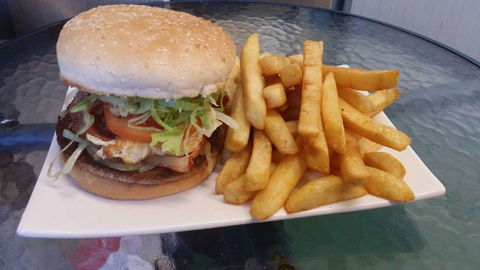 Classic Gourmet Cafe - Getaway Accommodation 0
