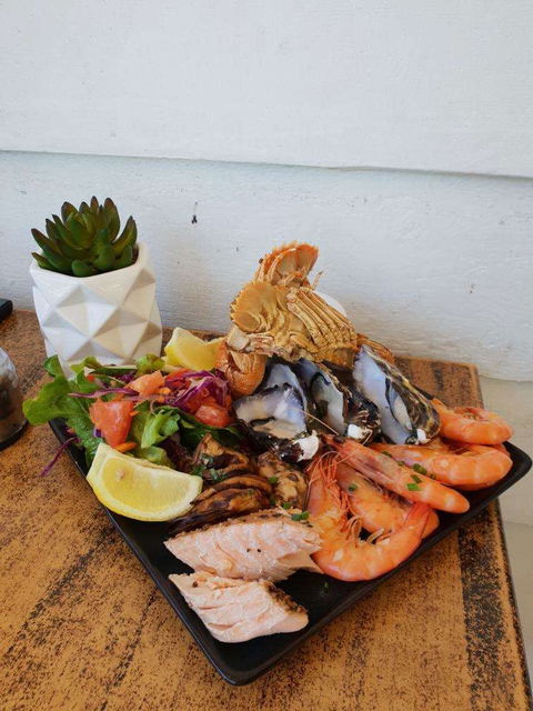Maisie's Seafood And Steakhouse - Getaway Accommodation 0