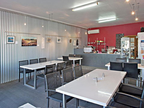 27 Gallery Coffee - Getaway Accommodation 0