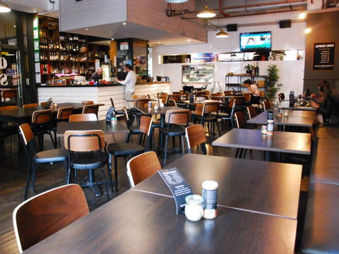 Queen Street Rescue - Getaway Accommodation 0