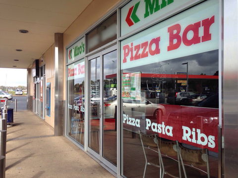 Miro's Pizza Bar - Getaway Accommodation 0