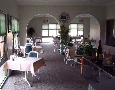 Shells Restaurant - Getaway Accommodation 0