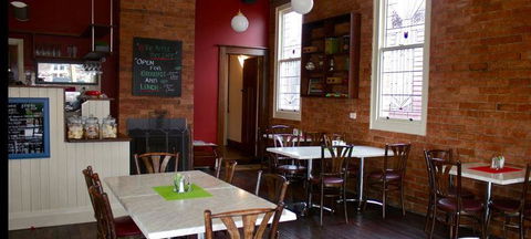 The Apple Tree Cafe - Getaway Accommodation 0