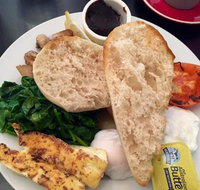 Vee's Cafe - Getaway Accommodation