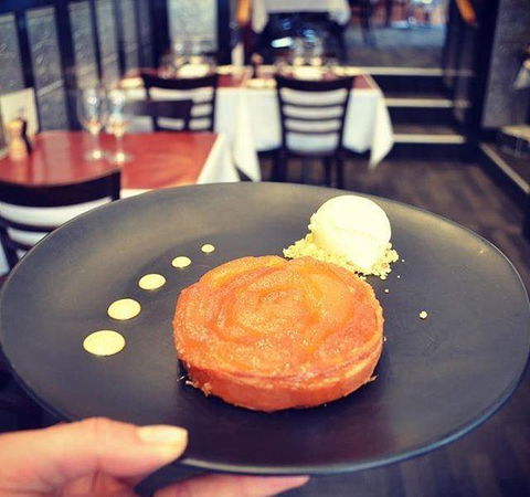 A La Bouffe Bar & Bistro - Getaway Accommodation 11