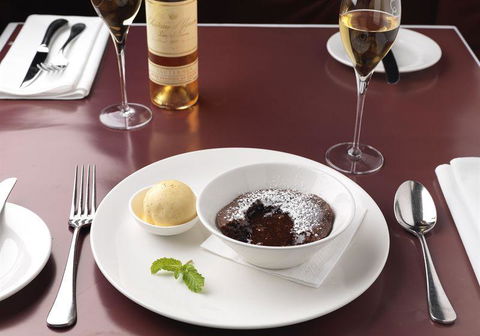 A La Bouffe Bar & Bistro - Getaway Accommodation 32