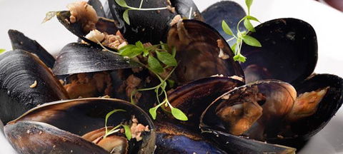 A La Bouffe Bar & Bistro - Getaway Accommodation 3