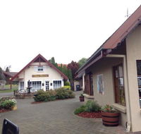 Alpenrose Lakeside Bistro  Bar - Getaway Accommodation