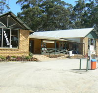 The Wheel at Elleker Tavern - Getaway Accommodation