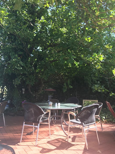 The Coffee Hut - Getaway Accommodation 6