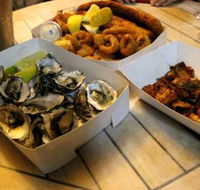 Noosa Harbour Fish Market - Getaway Accommodation