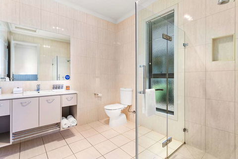 Quality Suites Point Cook Seasons 5 - Getaway Accommodation 9