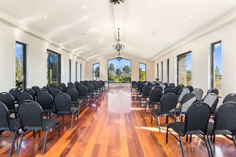 Quality Suites Point Cook Seasons 5 - Getaway Accommodation 13