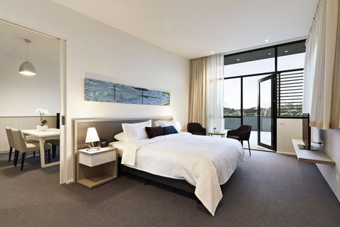 Quarters At Flinders Hotel - Getaway Accommodation 8