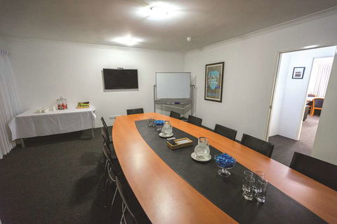 Perth Ascot Central Apartment Hotel - Getaway Accommodation 4