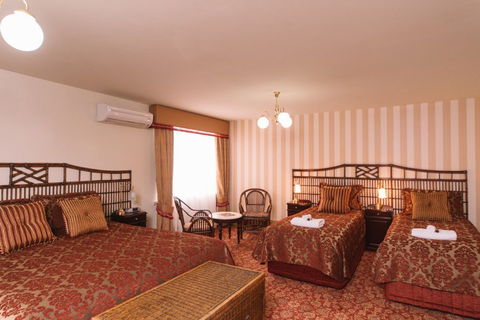 Hadley's Orient Hotel - Getaway Accommodation 3