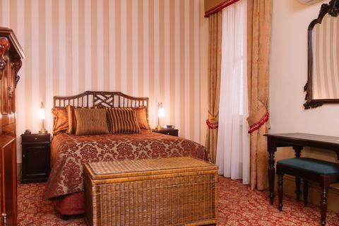 Hadley's Orient Hotel - Getaway Accommodation 4