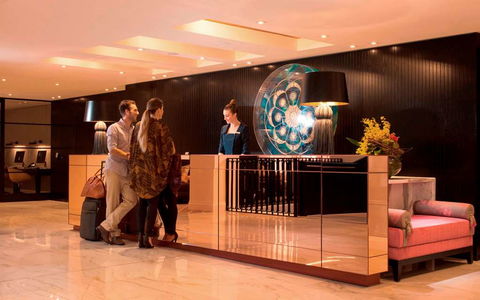 Mayfair Hotel - Getaway Accommodation 3
