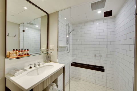 Mayfair Hotel - Getaway Accommodation 6