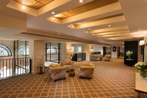 Mayfair Hotel - Getaway Accommodation 10