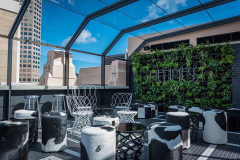 Mayfair Hotel - Getaway Accommodation 13