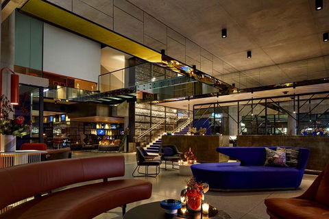 QT Melbourne - Getaway Accommodation 2