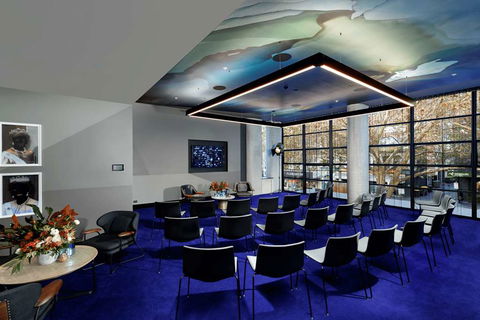 QT Melbourne - Getaway Accommodation 9