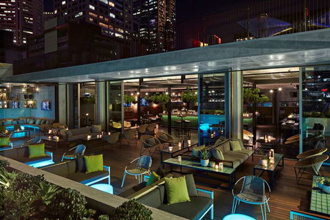 QT Melbourne - Getaway Accommodation 12