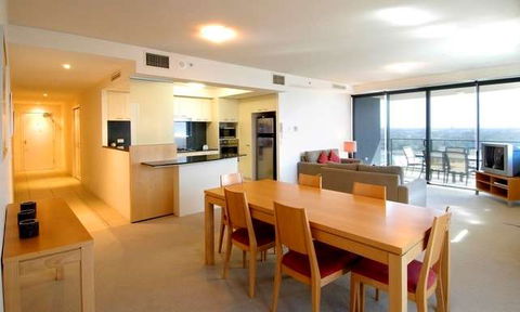 Mantra Broadbeach On The Park - Getaway Accommodation 4