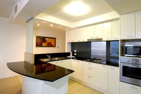 Mantra Broadbeach On The Park - Getaway Accommodation 11