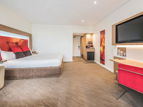 Novotel Sydney Rooty Hill - Getaway Accommodation 2