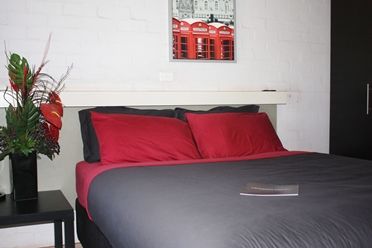 Newman Hotel - Getaway Accommodation 1