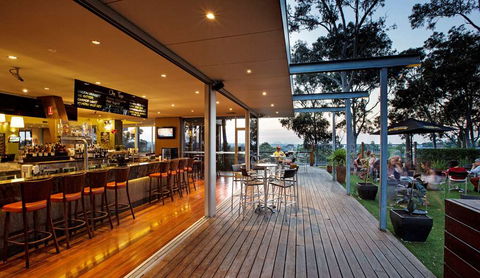 Nightcap At Shoppingtown Hotel - Getaway Accommodation 1