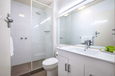 Nightcap At Shoppingtown Hotel - Getaway Accommodation 2