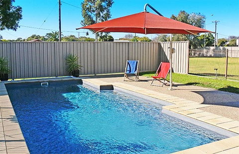 Settlement Motor Inn - Getaway Accommodation 2