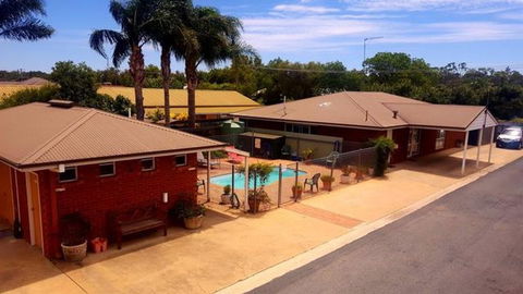 Centrepoint Motel - Getaway Accommodation 1