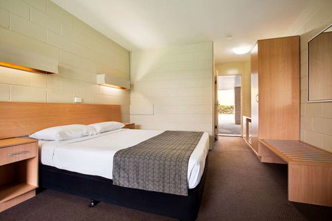 Dalrymple Motel - Getaway Accommodation 4