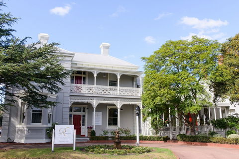 The Riversleigh - Getaway Accommodation 13