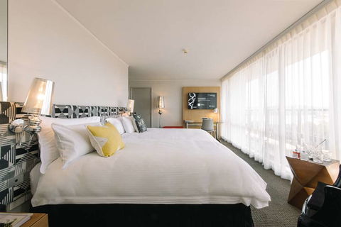 QT Canberra - Getaway Accommodation 6