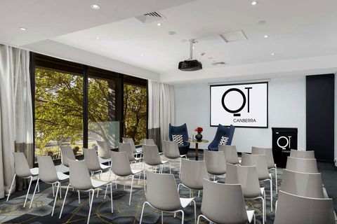 QT Canberra - Getaway Accommodation 7
