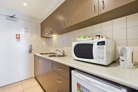 Metro Advance Apartments & Hotel - Getaway Accommodation 6