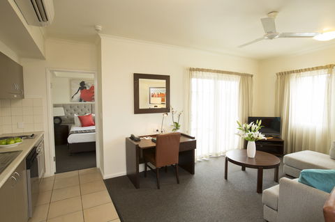 Metro Advance Apartments & Hotel - Getaway Accommodation 11