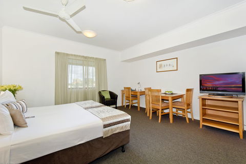 Metro Advance Apartments & Hotel - Getaway Accommodation 12