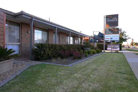 Pevensey Motor Lodge - Getaway Accommodation 0