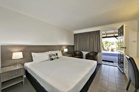 Smart Motels Bert Hinkler - Getaway Accommodation 1